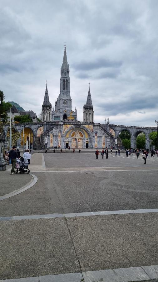 Castelema - Appartement Proche Du Sanctuaire Lourdes Dış mekan fotoğraf